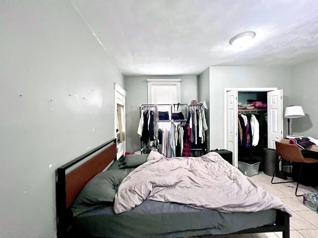 4 bed, 2 bath apartment for rent at 148 Strathmore Rd Unit 1, Brighton — photo 9 of 23