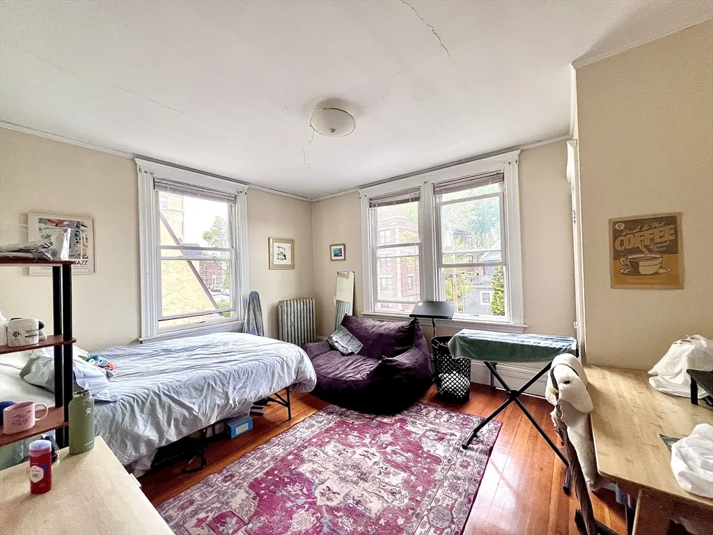 4 bed, 2 bath apartment for rent at 148 Strathmore Rd Unit 2, Brighton — photo 17 of 25