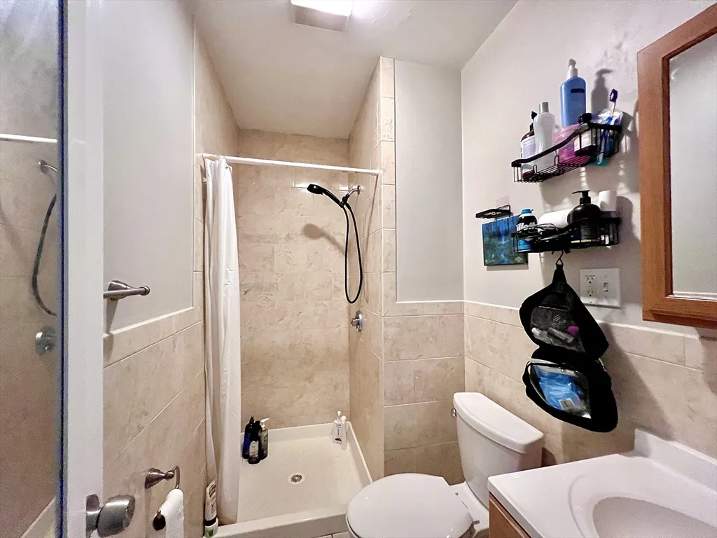 4 bed, 2 bath apartment for rent at 148 Strathmore Rd Unit 2, Brighton — photo 19 of 25