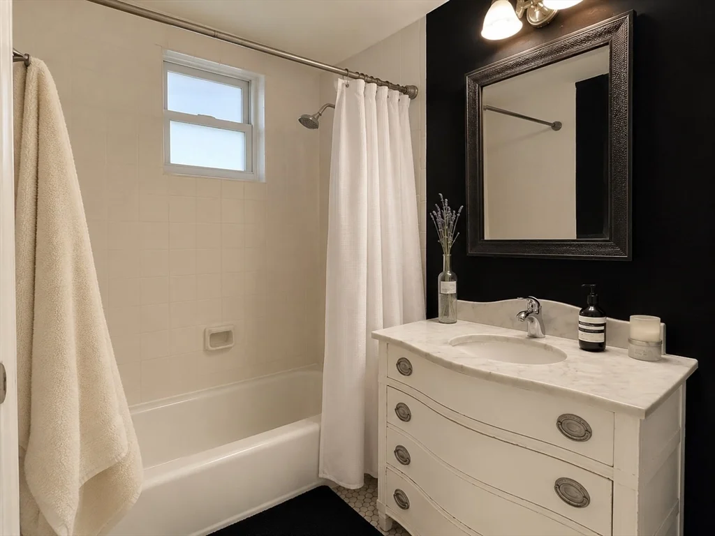 2 bed, 1 bath apartment for rent at 148 Worcester St Unit 2, South End — photo 9 of 10