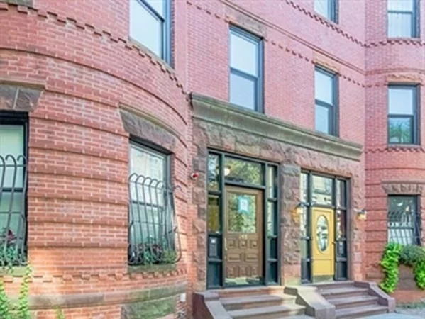 3 bed, 1 bath apartment for rent at 148 Worcester St Unit 3, South End — photo 1 of 9