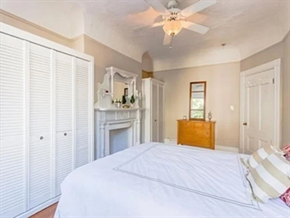 3 bed, 1 bath apartment for rent at 148 Worcester St Unit 3, South End — photo 4 of 9