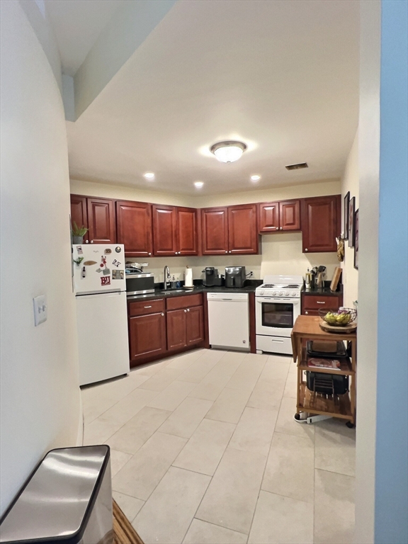 2 bed, 1 bath apartment for rent at 1482 Beacon St Unit 26, Corey Hill — photo 3 of 7