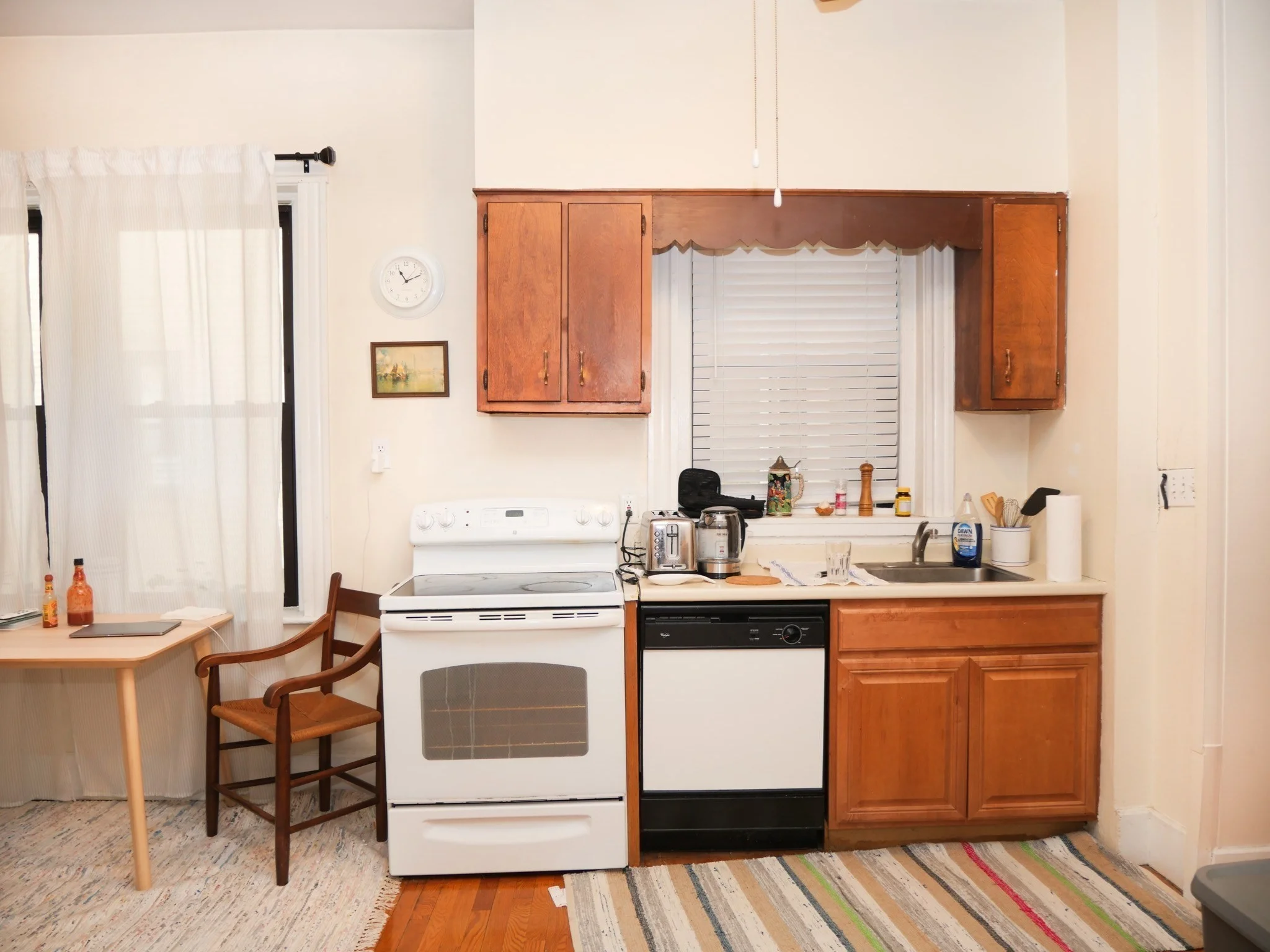 1 bed, 1 bath apartment for rent at 1482 Beacon Unit 16, Coolidge Corner — photo 2 of 7