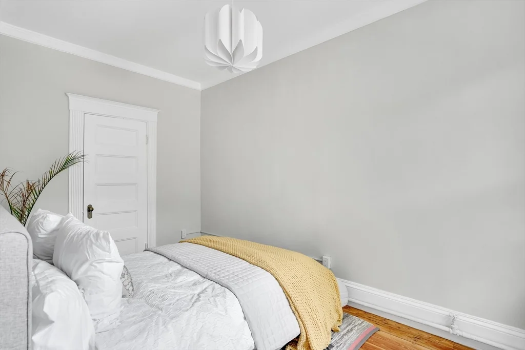 2 bed, 1 bath apartment for rent at 1485 Beacon St Unit 2, Coolidge Corner — photo 6 of 13