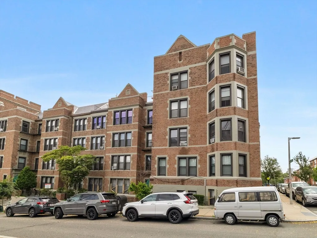 1 bed, 1 bath apartment for rent at 1486 Commonwealth Ave Unit 4, Brighton — photo 13 of 16