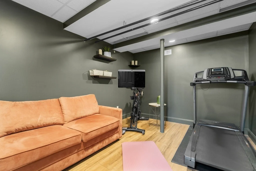 3 bed, 1 bath apartment for rent at 149-151 Pleasant Unit 149, Watertown — photo 23 of 26
