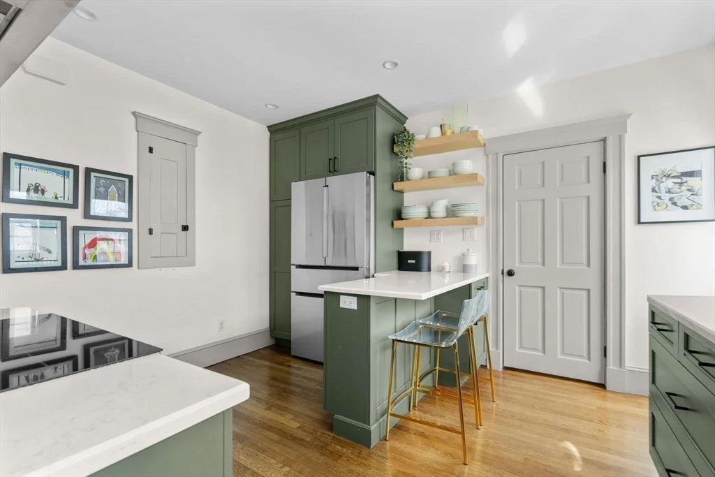 3 bed, 1 bath apartment for rent at 149-151 Pleasant Unit 149, Watertown — photo 4 of 26