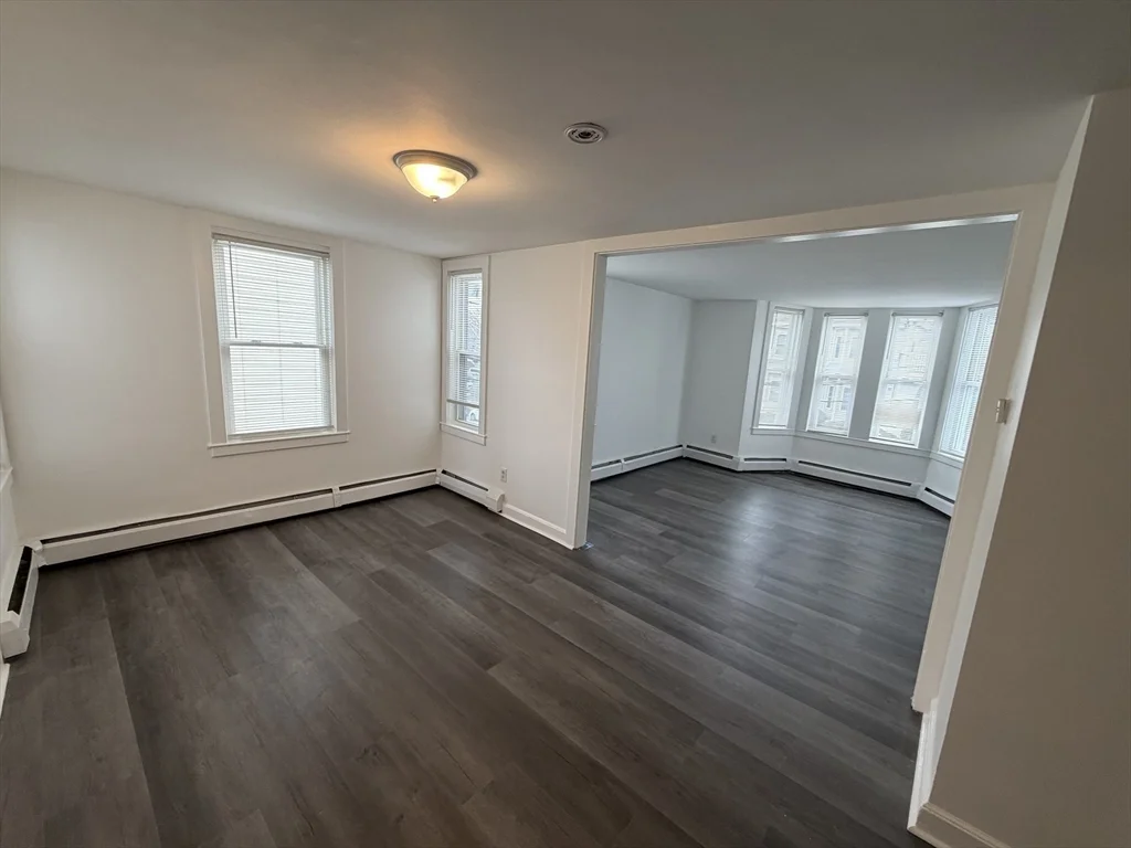 3 bed, 1 bath apartment for rent at 149 Adams St Unit 149, Waltham — photo 4 of 12