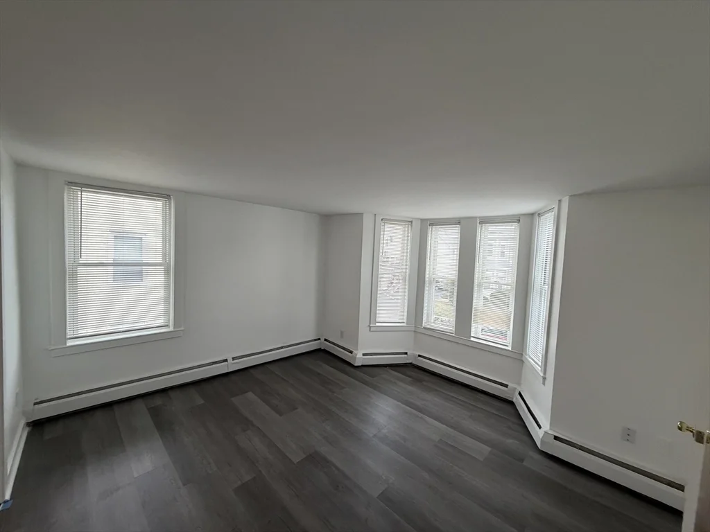 3 bed, 1 bath apartment for rent at 149 Adams St Unit 149, Waltham — photo 2 of 12
