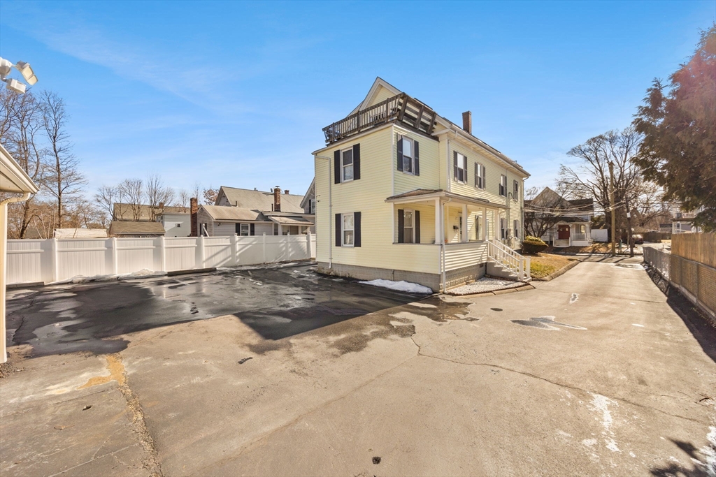 4 bed, 1 bath apartment for rent at 149 Clifton Ave Unit 2, Brockton — photo 4 of 29