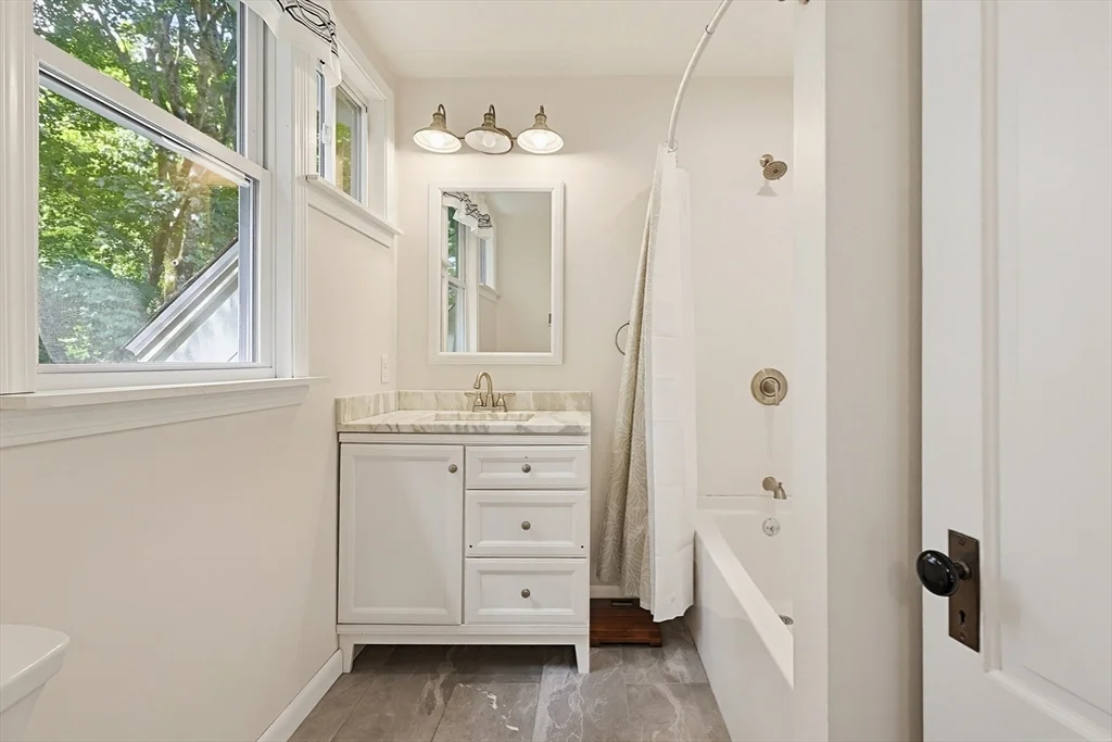 3 bed, 2 bath apartment for rent at 149 Copeland St, West Bridgewater — photo 16 of 33