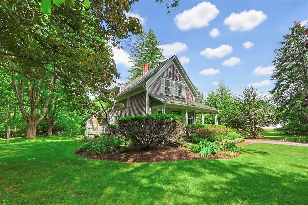 3 bed, 2 bath apartment for rent at 149 Copeland St, West Bridgewater — photo 3 of 33