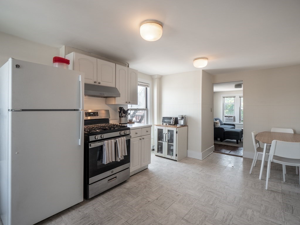 1 bed, 1 bath apartment for rent at 149 Dorchester St Unit 1, South Boston — photo 7 of 17