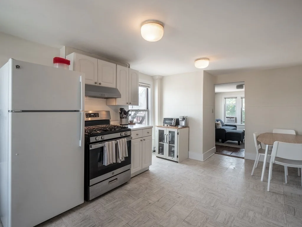 1 bed, 1 bath apartment for rent at 149 Dorchester St Unit 2, Boston — photo 7 of 17