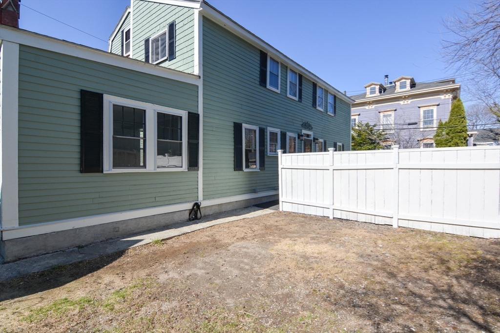 3 bed, 1 bath apartment for rent at 149 Federal St Unit B, Salem — photo 24 of 24