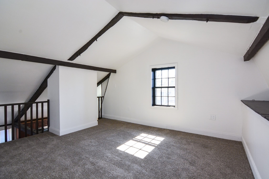 3 bed, 1 bath apartment for rent at 149 Federal St Unit B, Salem — photo 15 of 24