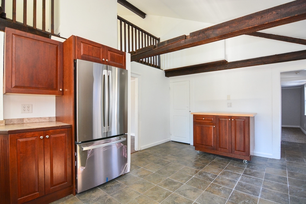 3 bed, 1 bath apartment for rent at 149 Federal St Unit B, Salem — photo 7 of 24