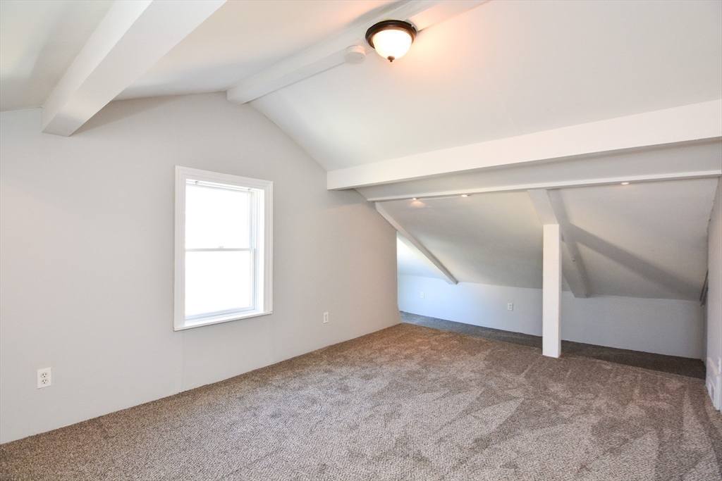 3 bed, 1 bath apartment for rent at 149 Federal St Unit B, Salem — photo 16 of 24