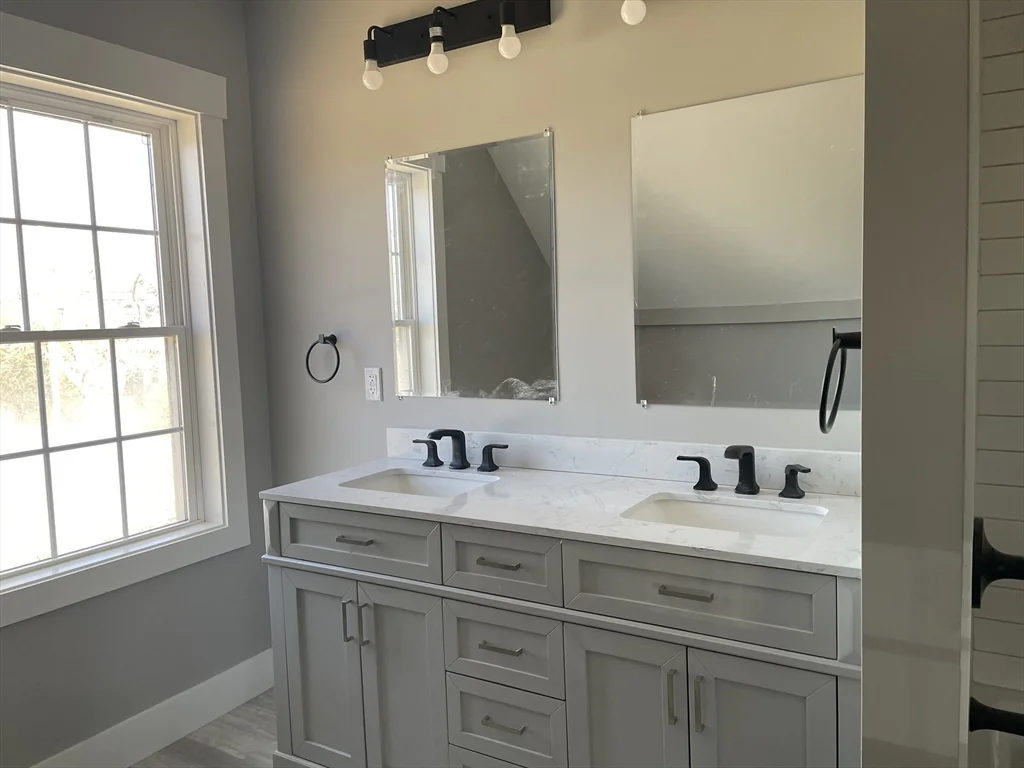 3 bed, 2 bath apartment for rent at 149 Forge Rd, Westport — photo 6 of 9