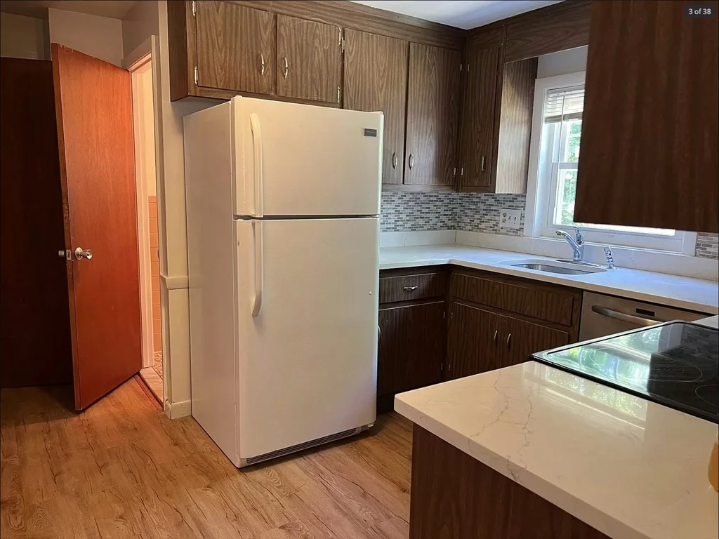 3 bed, 1 bath apartment for rent at 149 Gould St Unit 149, Needham — photo 2 of 32