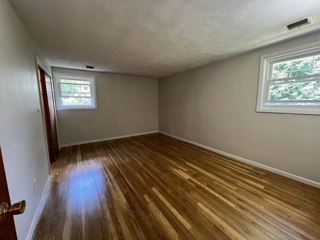 3 bed, 1 bath apartment for rent at 149 Gould St Unit 149, Needham — photo 8 of 32