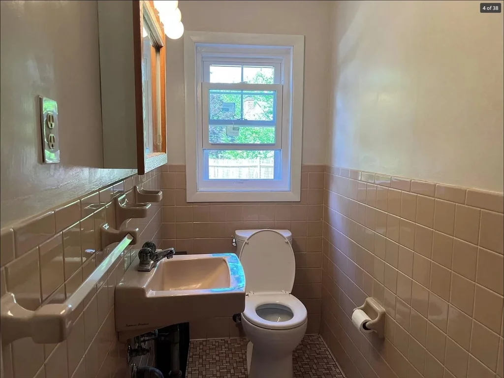 3 bed, 1 bath apartment for rent at 149 Gould St Unit 149, Needham — photo 3 of 32