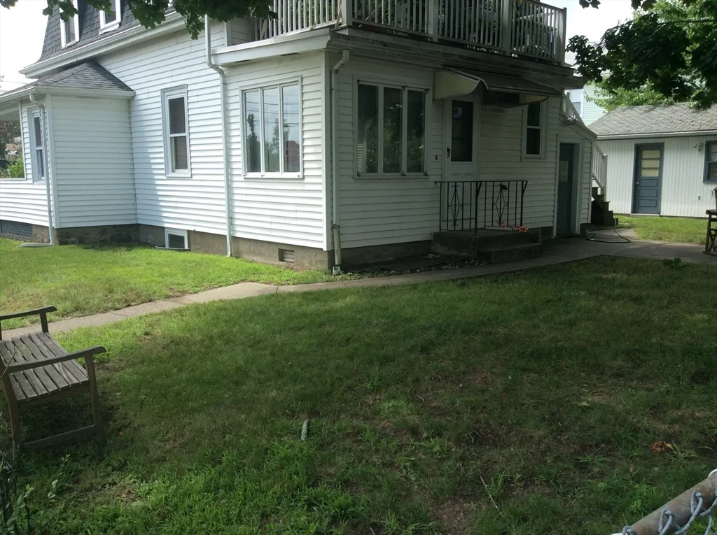2 bed, 1 bath apartment for rent at 149 Grove St Unit 1, Waltham — photo 10 of 11