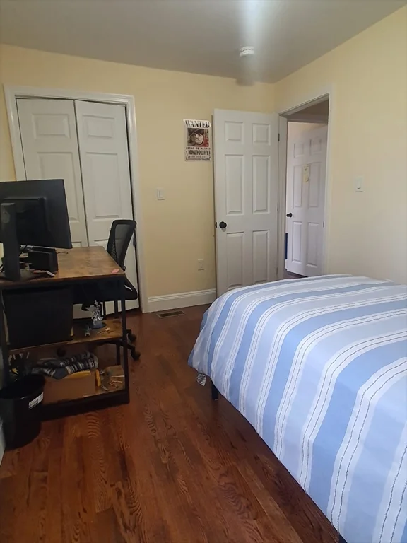 3 bed, 2 bath apartment for rent at 149 Lowell Ave Unit 1, Newtonville — photo 6 of 14