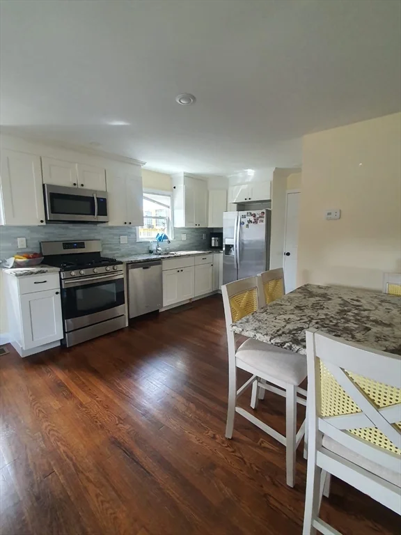 3 bed, 2 bath apartment for rent at 149 Lowell Ave Unit 1, Newtonville — photo 3 of 14