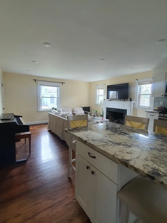 3 bed, 2 bath apartment for rent at 149 Lowell Ave Unit 1, Newtonville — photo 5 of 14