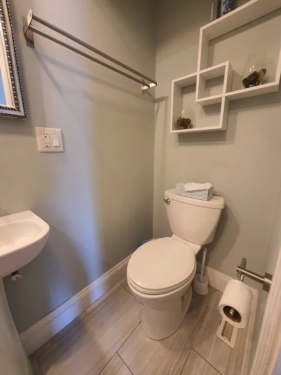 3 bed, 2 bath apartment for rent at 149 Lowell Ave Unit 1, Newtonville — photo 14 of 14