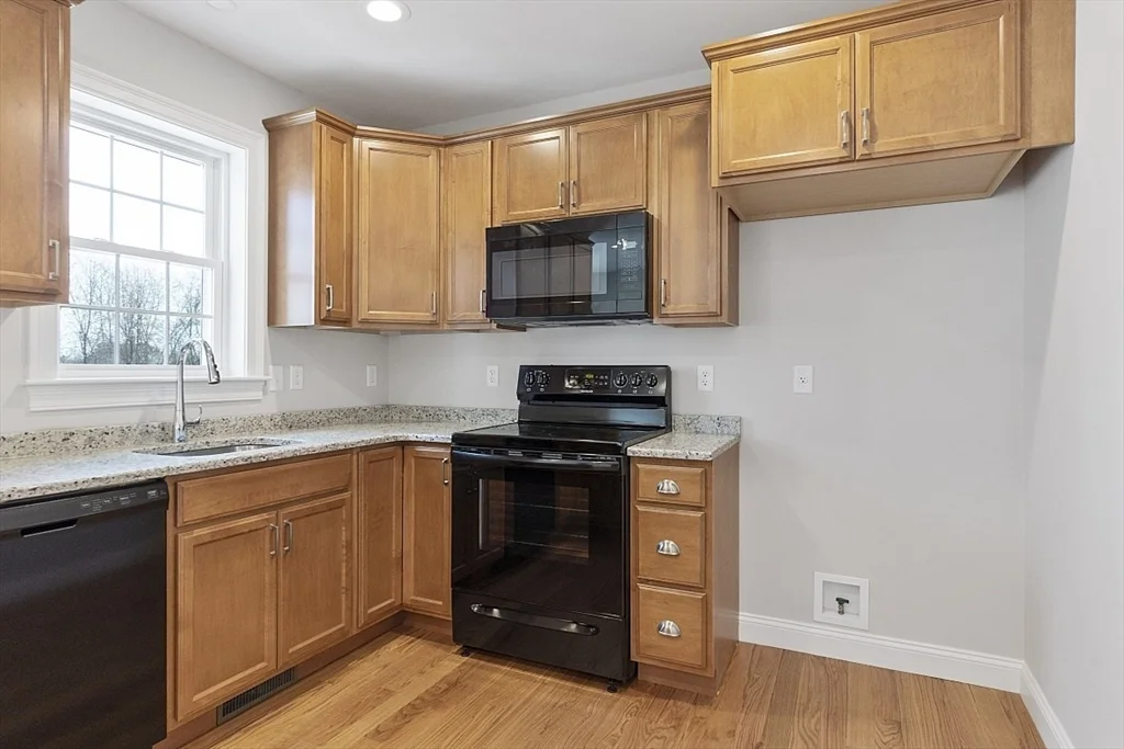 4 bed, 2 bath apartment for rent at 149 Lowell Rd Unit U:1, Pepperell — photo 9 of 34