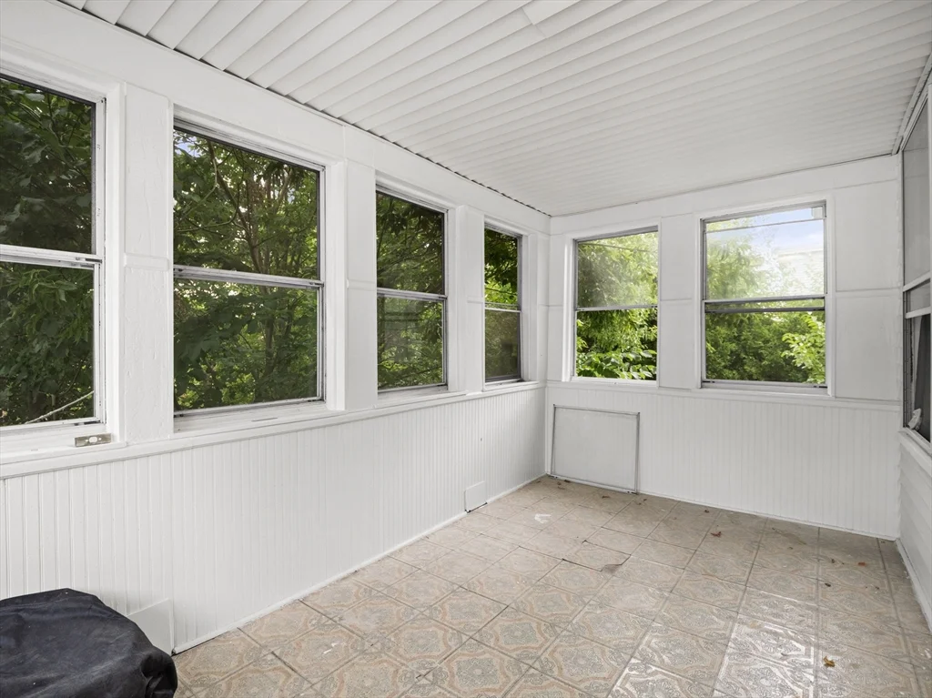 3 bed, 1 bath apartment for rent at 149 Mountain Ave Unit 2, Revere — photo 7 of 8