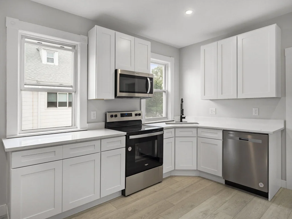 3 bed, 1 bath apartment for rent at 149 Mountain Ave Unit 2, Revere — photo 2 of 8