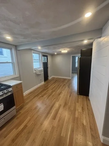 2 bed, 1 bath apartment for rent at 149 North St Unit 1, Salem — photo 6 of 19