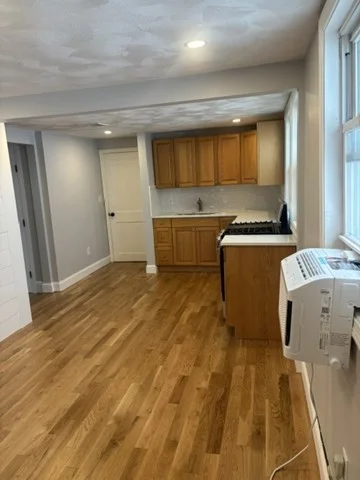 2 bed, 1 bath apartment for rent at 149 North St Unit 1, Salem — photo 8 of 19