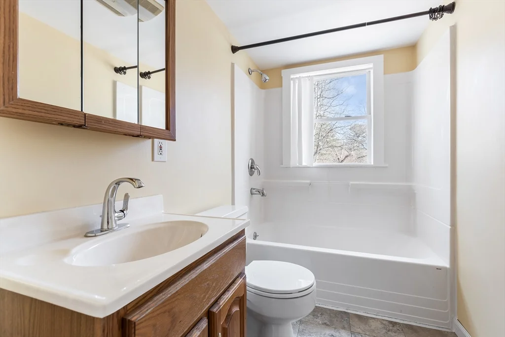 3 bed, 2 bath apartment for rent at 149 Oak St, Natick — photo 15 of 24