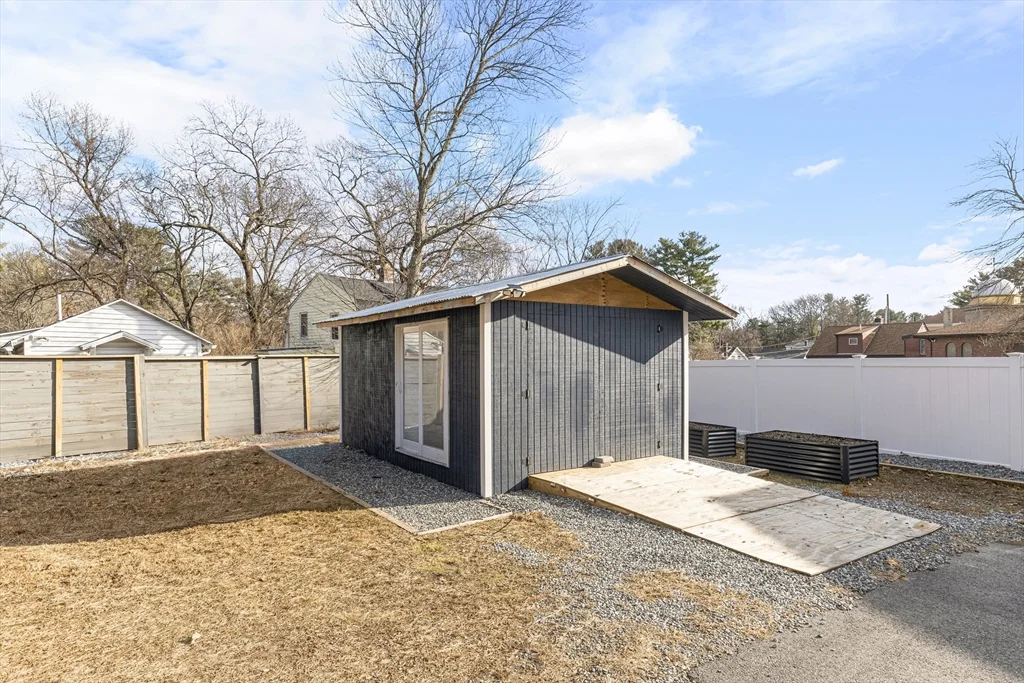 3 bed, 2 bath apartment for rent at 149 Oak St, Natick — photo 22 of 24