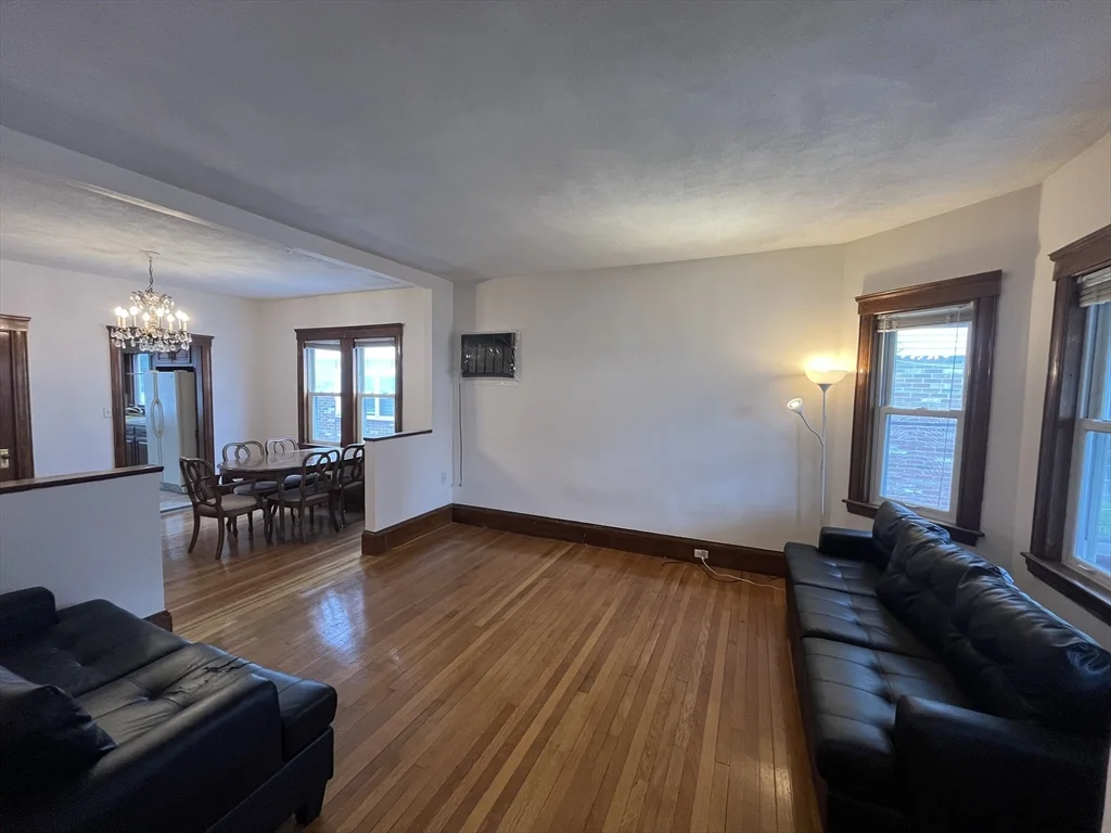 2 bed, 1 bath apartment for rent at 149 Oakland St Unit 1, Malden — photo 2 of 11