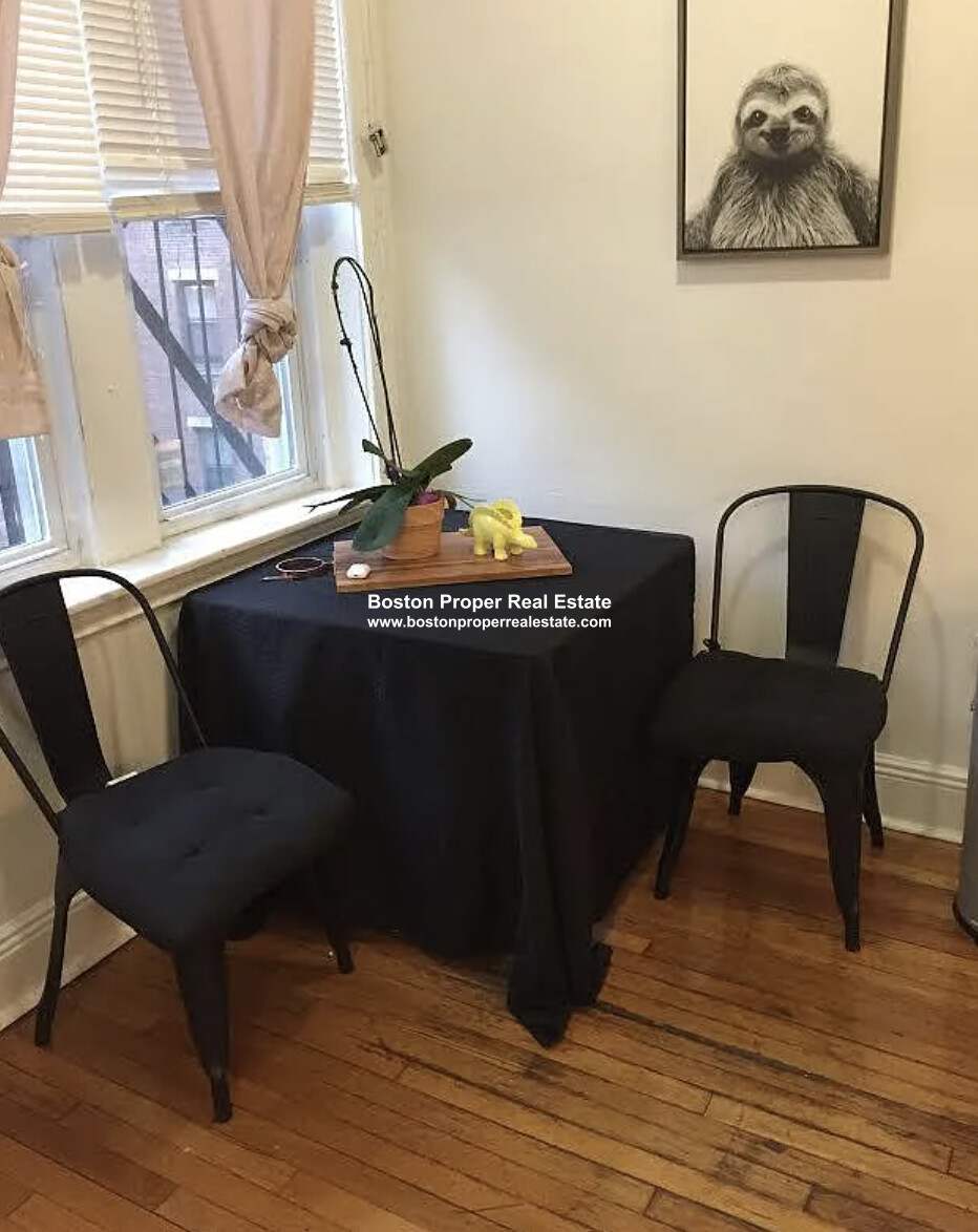 2 bed, 1 bath apartment for rent at 149 Park Dr Unit 2, Fenway — photo 5 of 10