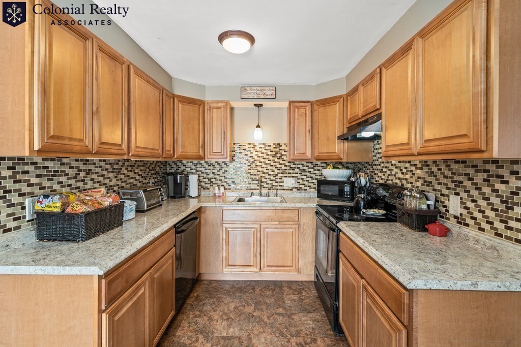 3 bed, 2.5 bath apartment for rent at 149 Silver Lake Unit 37, Nonantum — photo 11 of 14