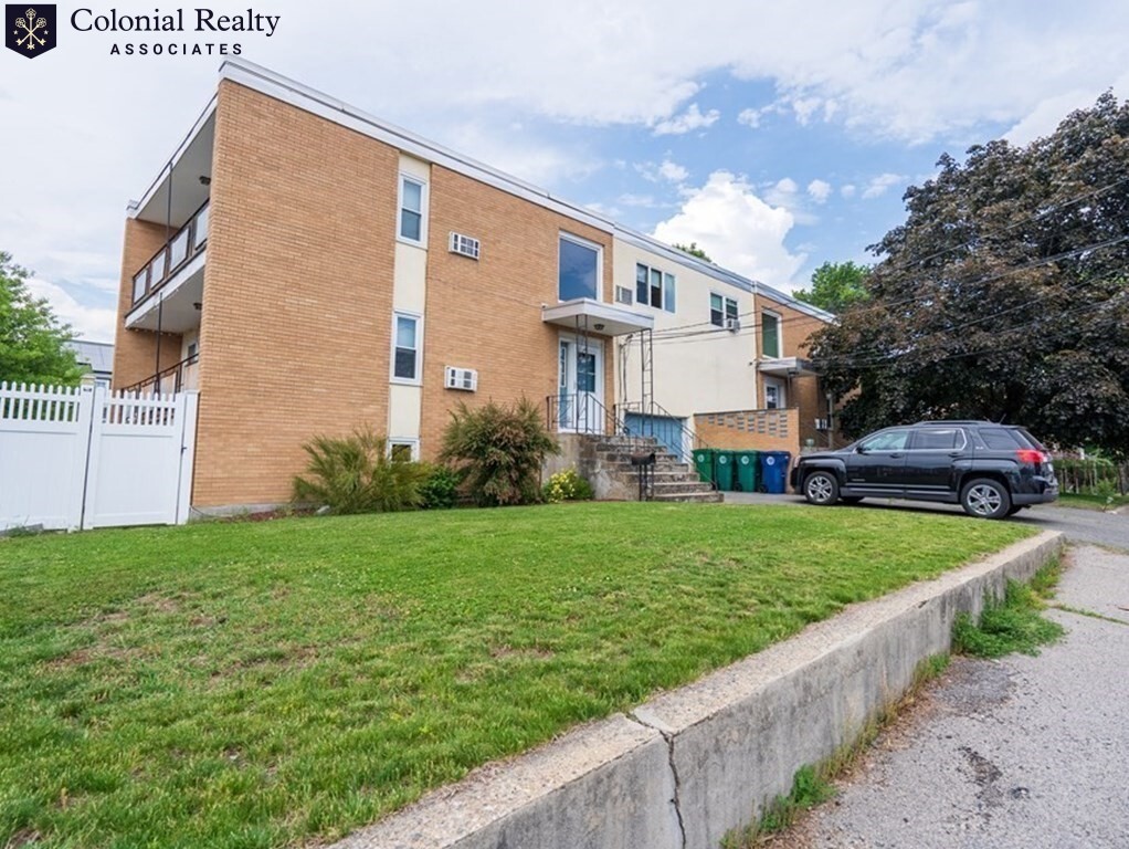3 bed, 2.5 bath apartment for rent at 149 Silver Lake Unit 37, Nonantum — photo 5 of 14