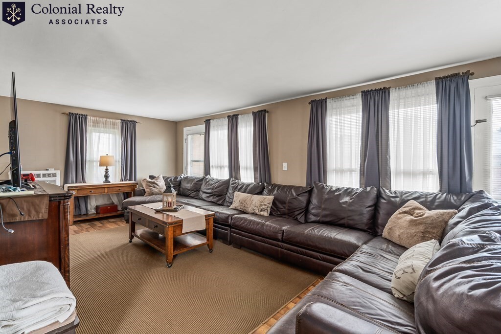 3 bed, 2.5 bath apartment for rent at 149 Silver Lake Unit 37, Nonantum — photo 3 of 14