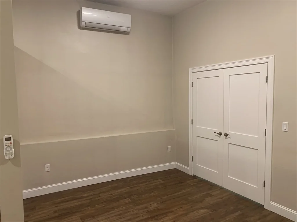 Studio bed, 1 bath apartment for rent at 149 Washington St Unit 1, Haverhill — photo 11 of 16