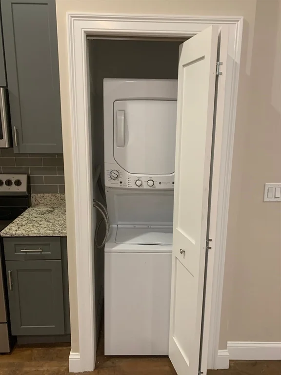 Studio bed, 1 bath apartment for rent at 149 Washington St Unit 1, Haverhill — photo 4 of 16