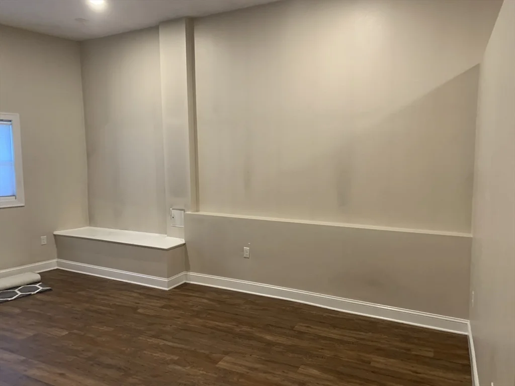 Studio bed, 1 bath apartment for rent at 149 Washington St Unit 1, Haverhill — photo 12 of 16