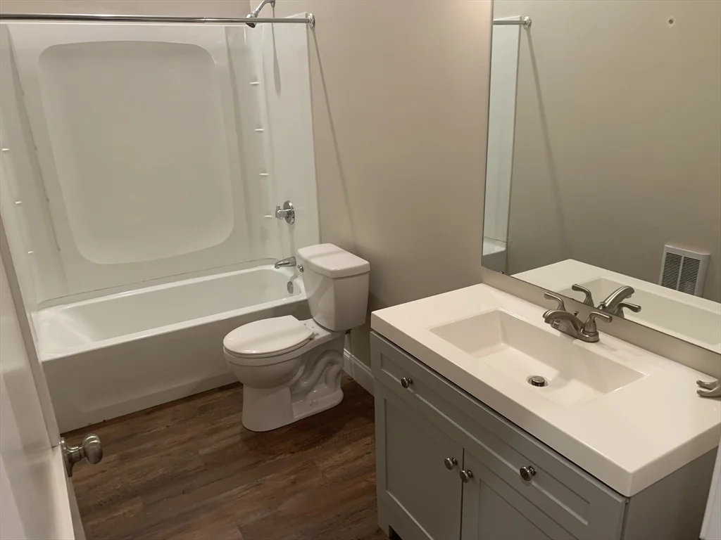 Studio bed, 1 bath apartment for rent at 149 Washington St Unit 1, Haverhill — photo 8 of 16