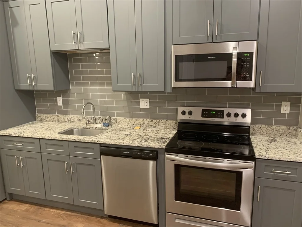 Studio bed, 1 bath apartment for rent at 149 Washington St Unit 1, Haverhill — photo 1 of 16