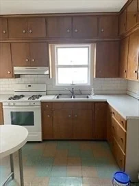 2 bed, 1 bath apartment for rent at 149 Wood St Unit 1, Far North — photo 9 of 14